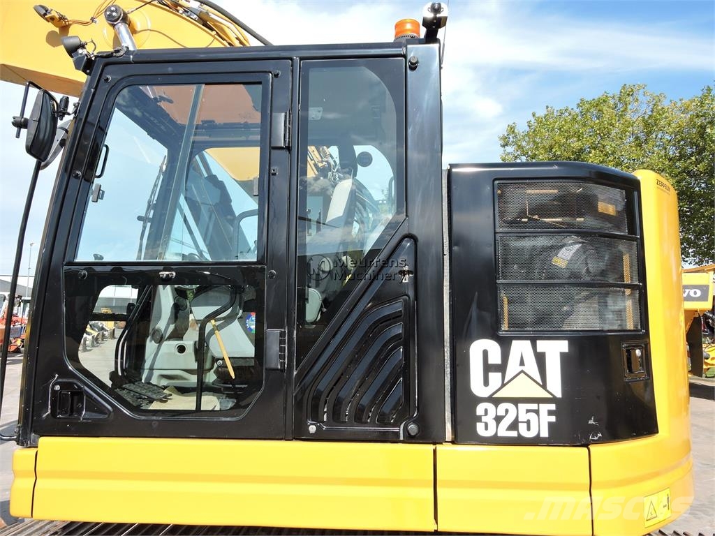 CAT 325 F LCR Pelle sur chenilles