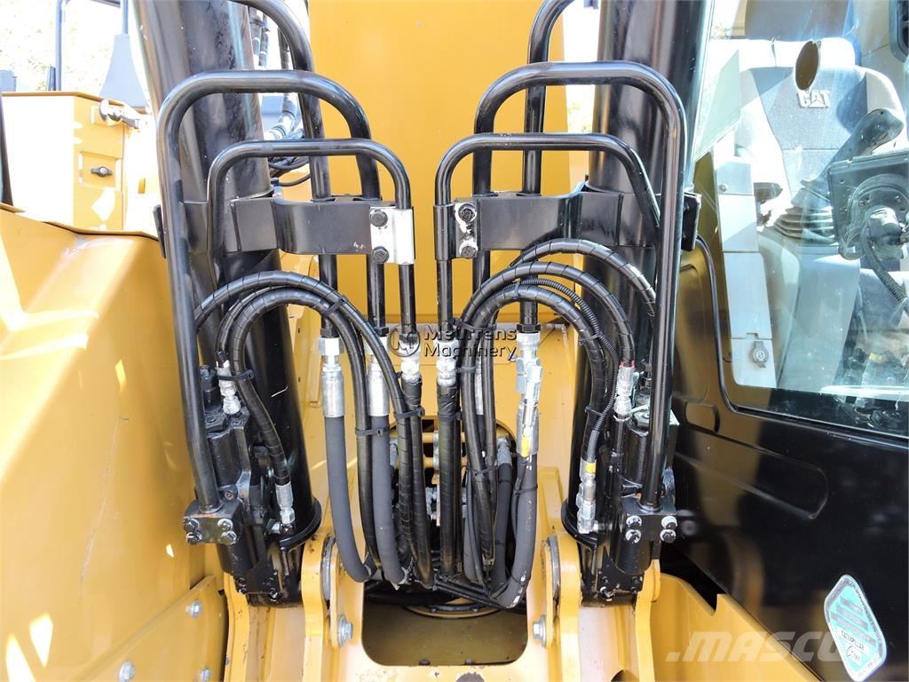 CAT 325 F LCR Pelle sur chenilles