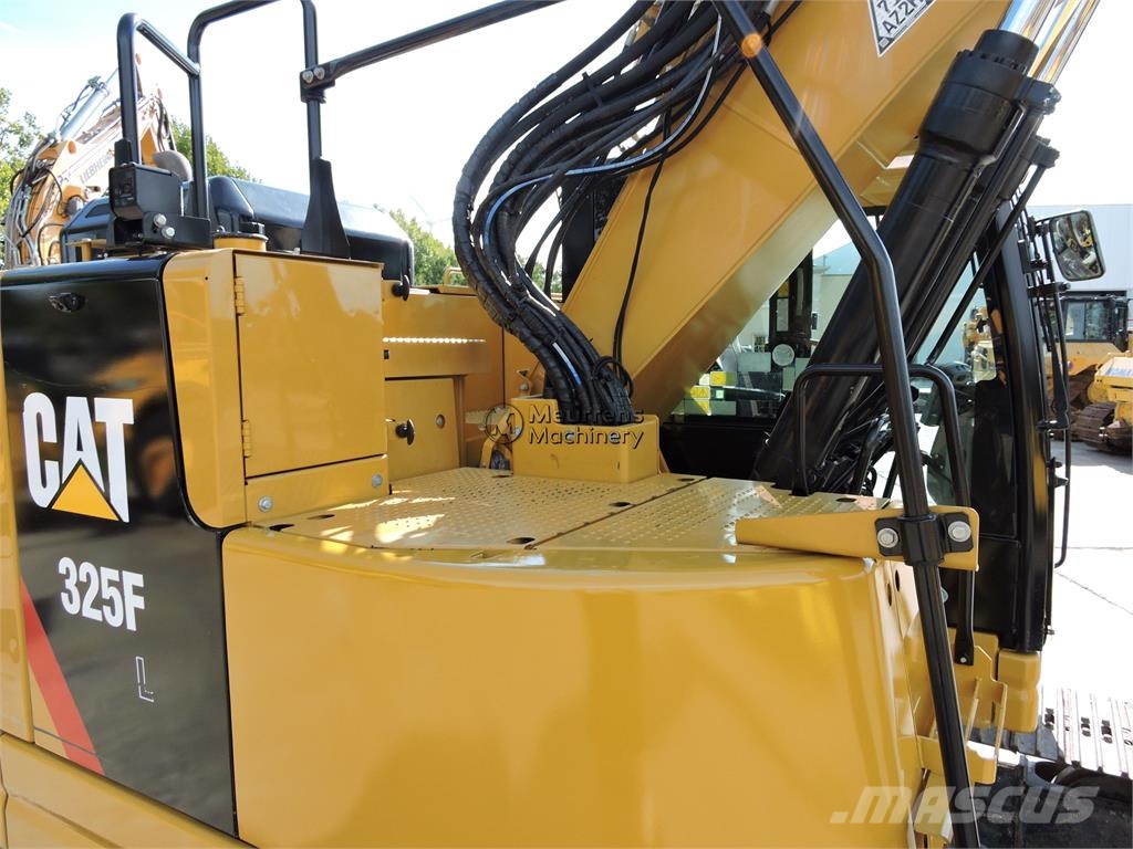 CAT 325 F LCR Pelle sur chenilles