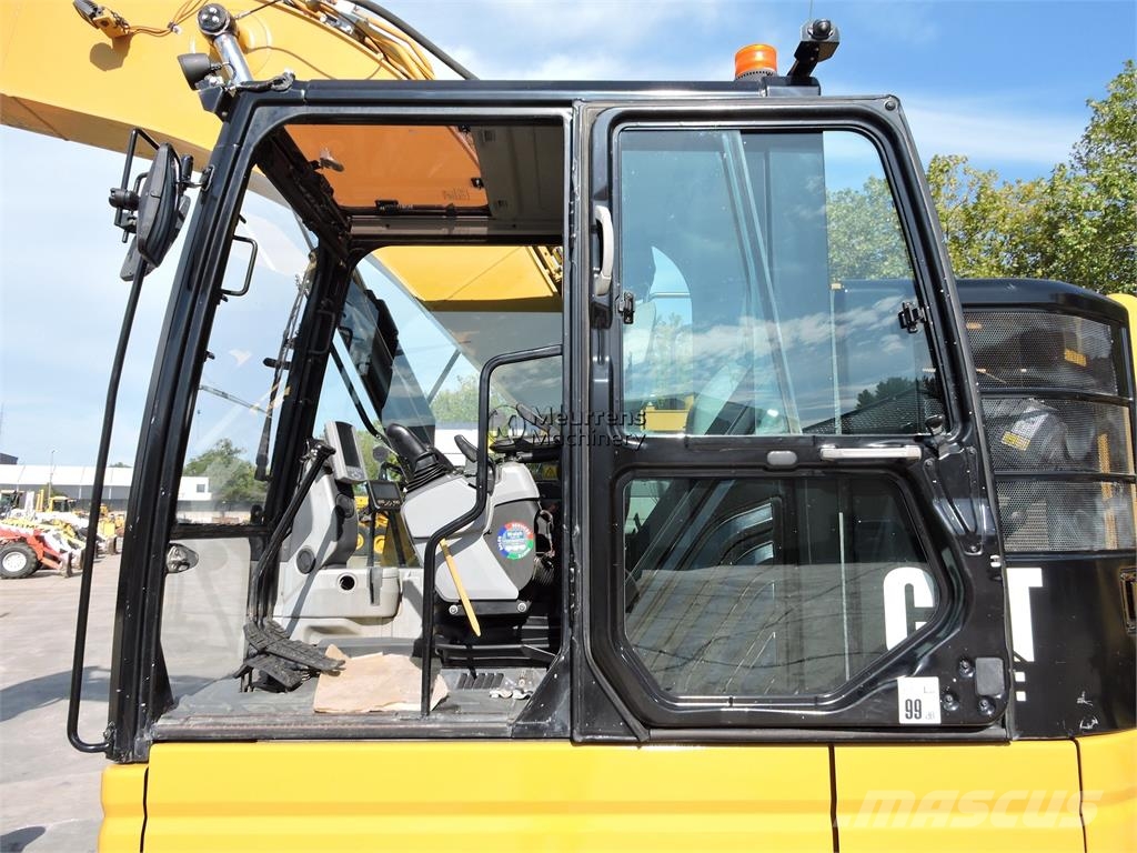 CAT 325 F LCR Pelle sur chenilles