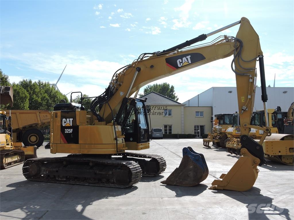 CAT 325 F LCR Pelle sur chenilles