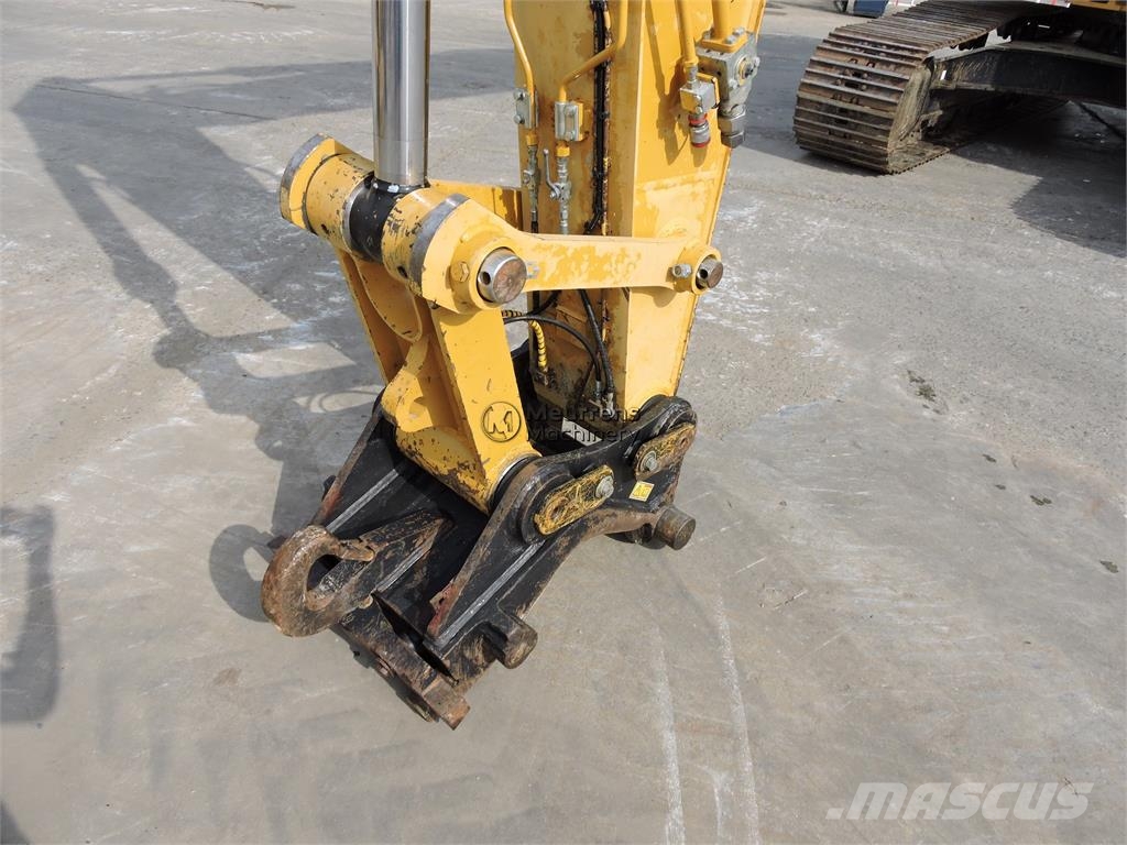 CAT 330 F 대형 굴삭기 29톤 이상