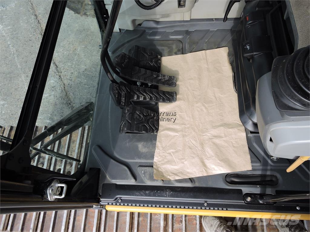 CAT 330 F 대형 굴삭기 29톤 이상