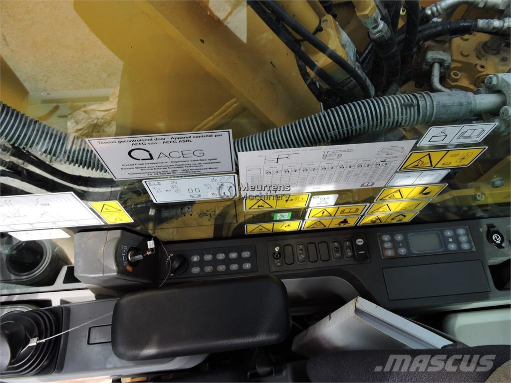 CAT 330 F 대형 굴삭기 29톤 이상