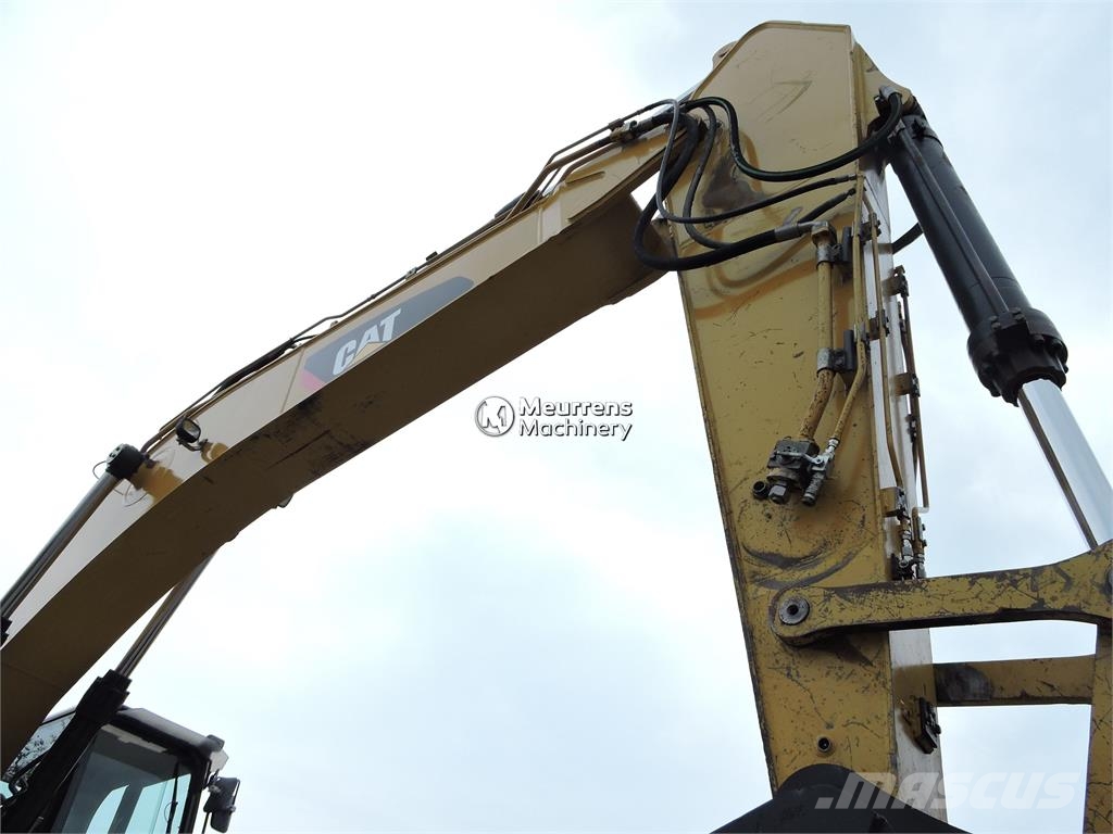 CAT 336D Excavatoare pe șenile