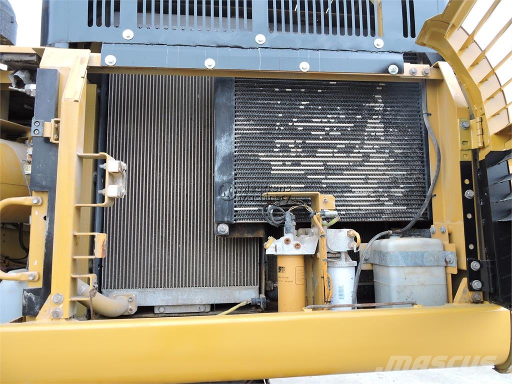 CAT 336D Excavatoare pe șenile