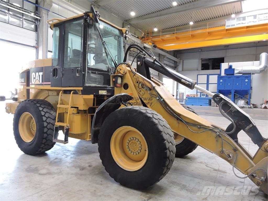 CAT 924G لوادر بعجل