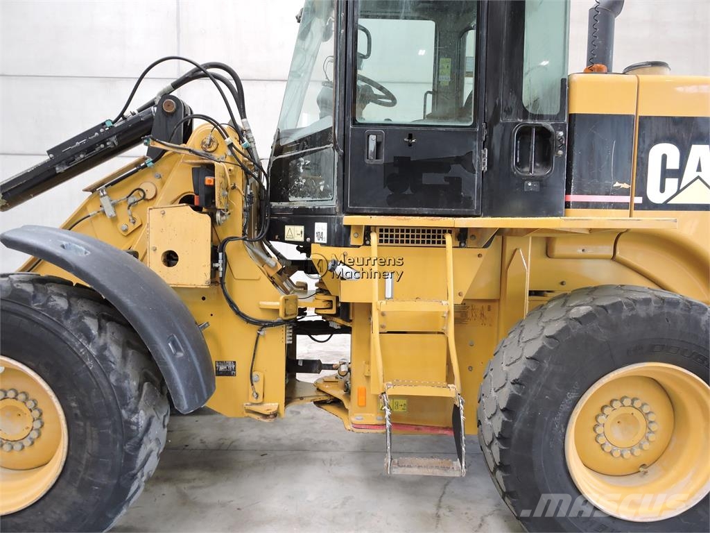 CAT 924G لوادر بعجل