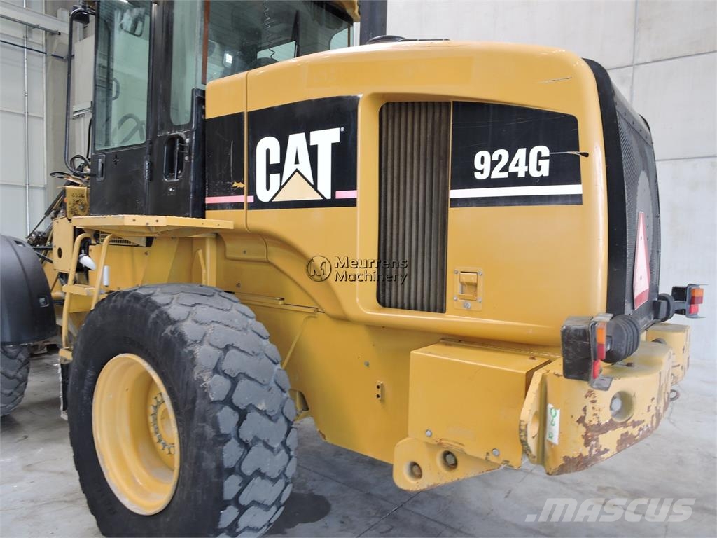 CAT 924G لوادر بعجل