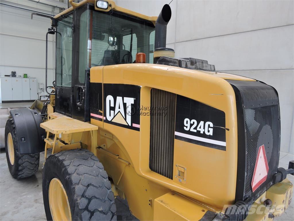 CAT 924G لوادر بعجل