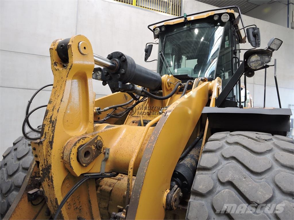 CAT 966M 3rd Function Pale gommate