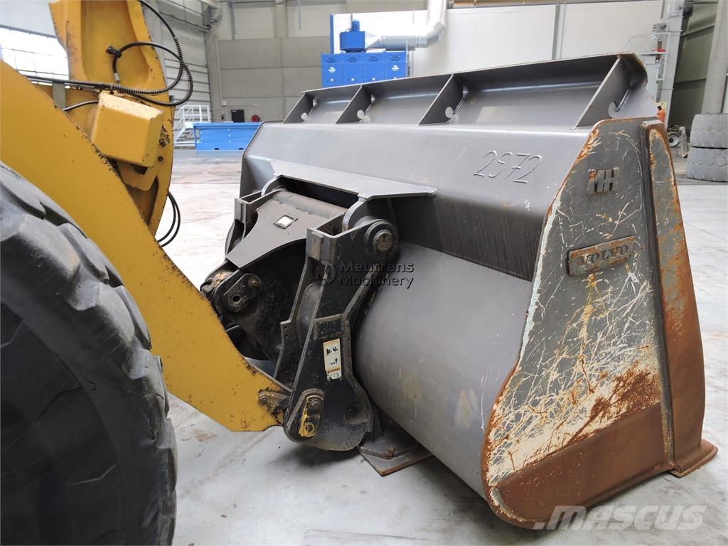 CAT 966M 3rd Function Pale gommate