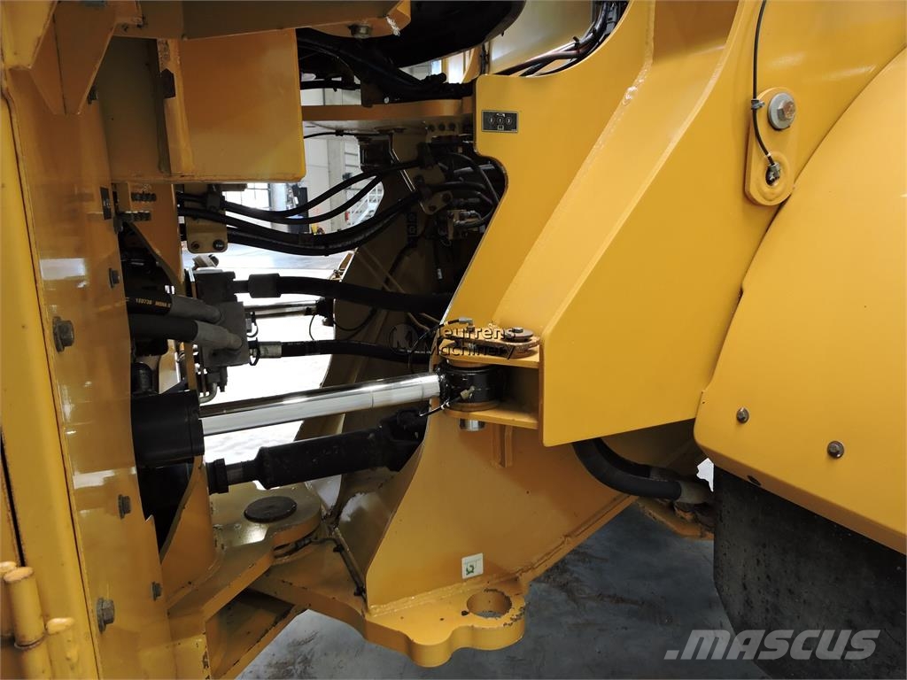 CAT 966M 3rd Function Pale gommate