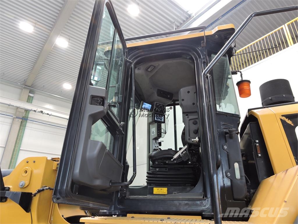 CAT 966M 3rd Function Pale gommate