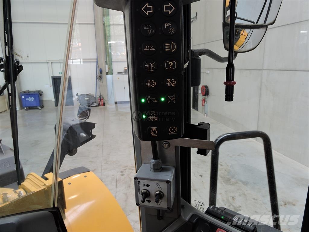 CAT 966M 3rd Function Pale gommate