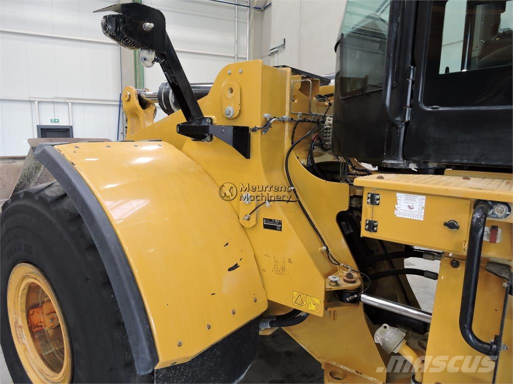 CAT 972M Wielladers