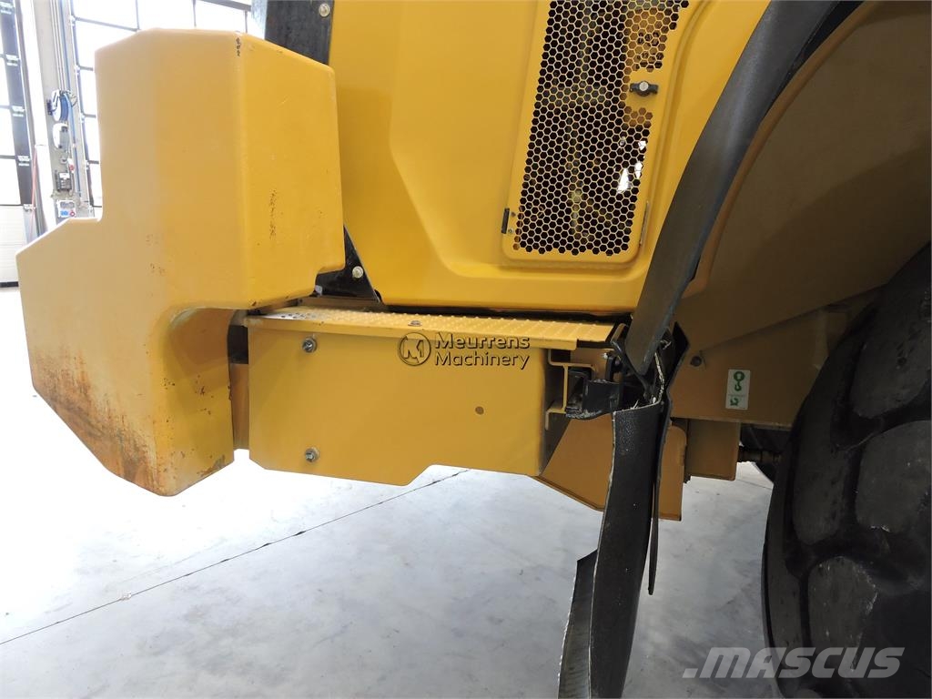 CAT 972M Wielladers