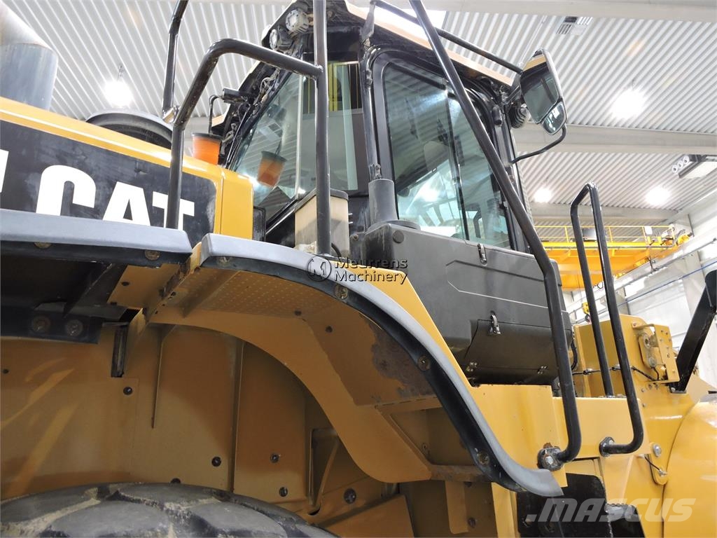 CAT 972M Wielladers