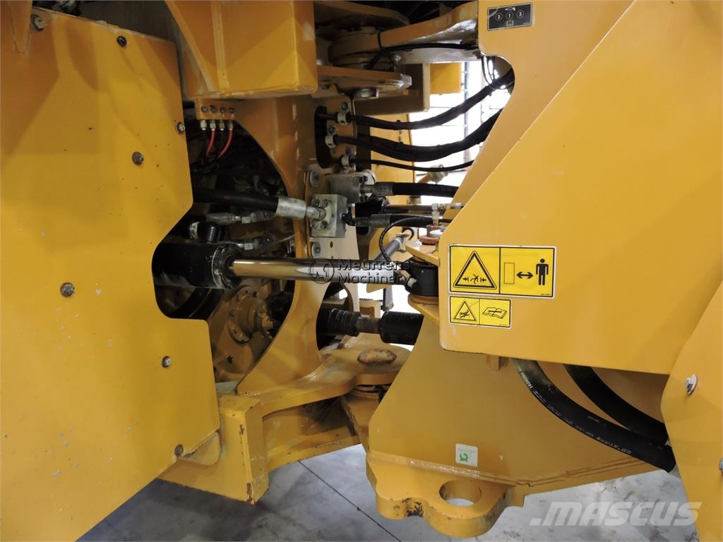 CAT 972M Wielladers