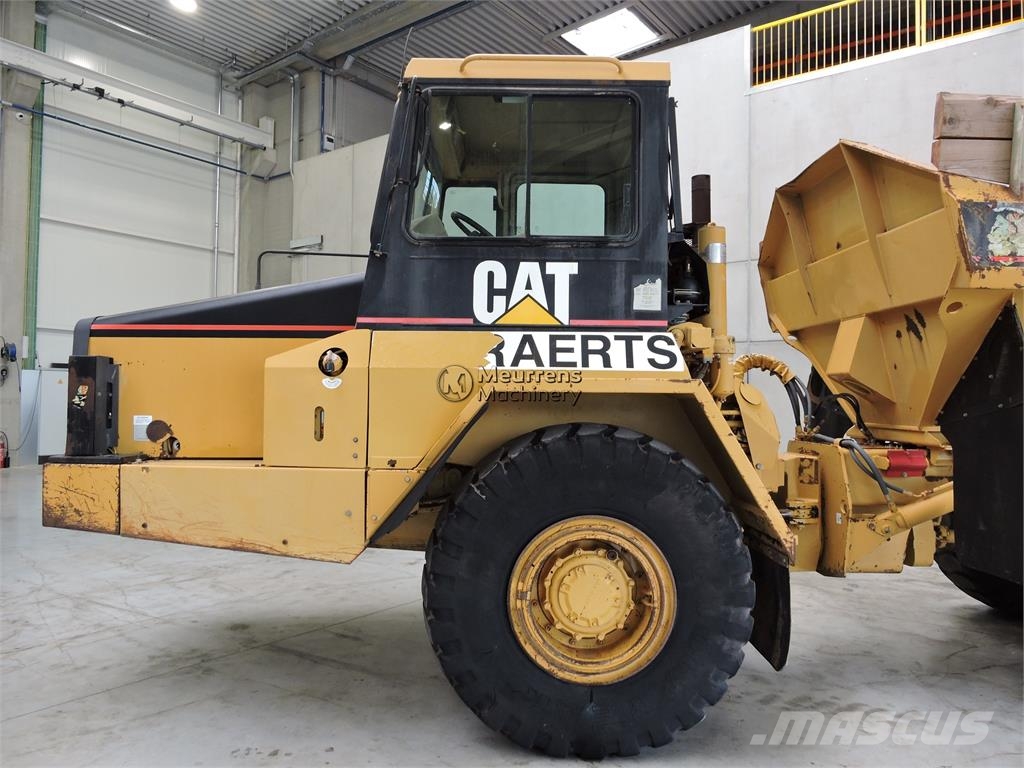 CAT D250E ساحبات مفصلية