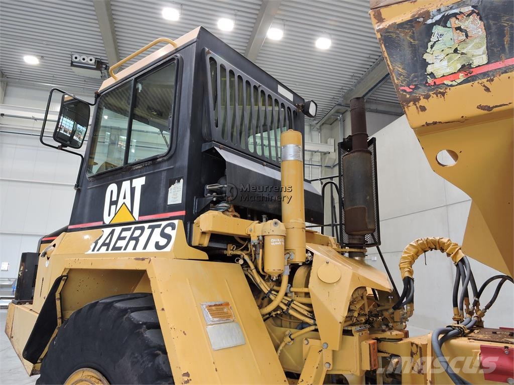 CAT D250E ساحبات مفصلية