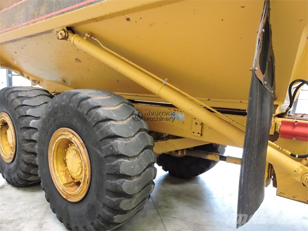 CAT D250E ساحبات مفصلية