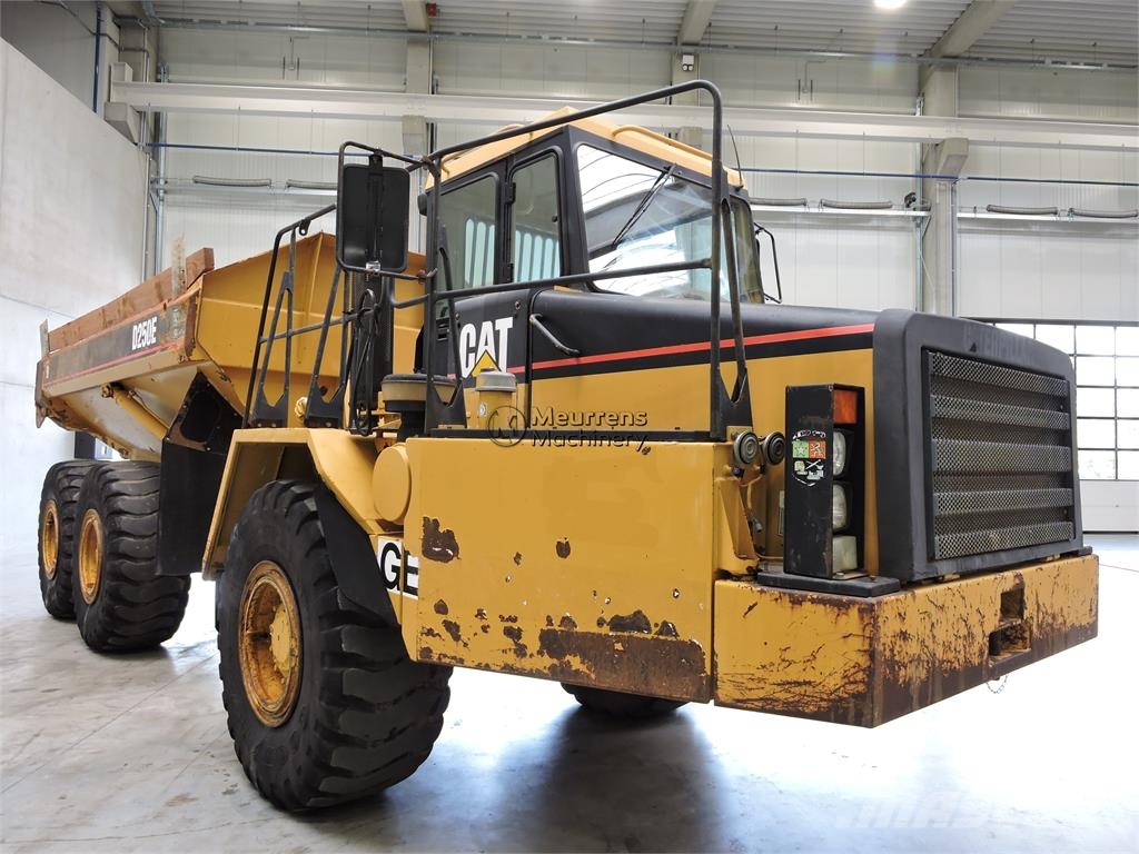 CAT D250E ساحبات مفصلية