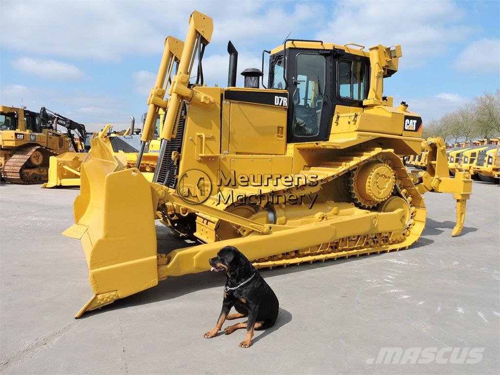 CAT D7R Buldozere