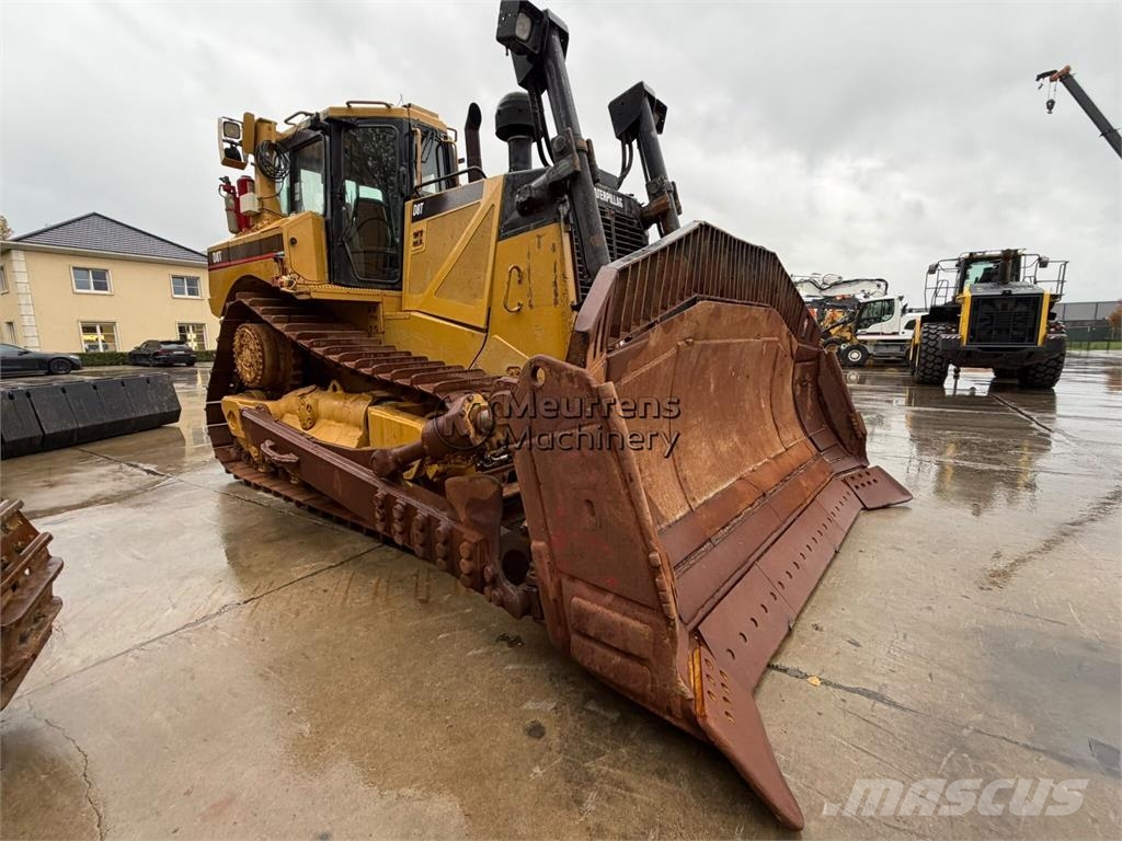 CAT D8T Bulldozers