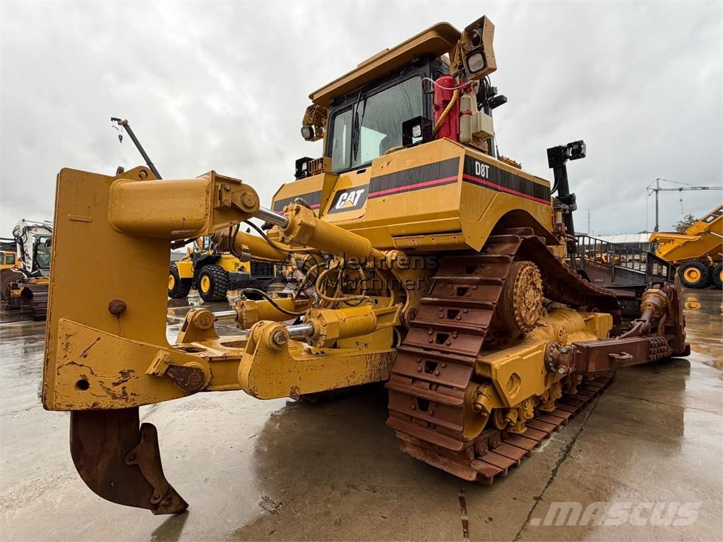 CAT D8T Bulldozers