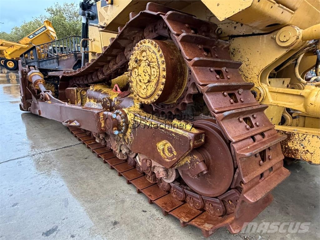 CAT D8T Bulldozers