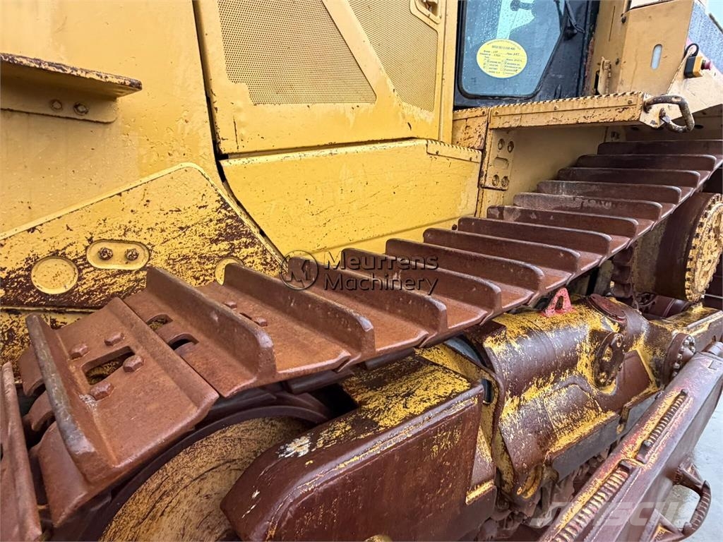 CAT D8T Bulldozers