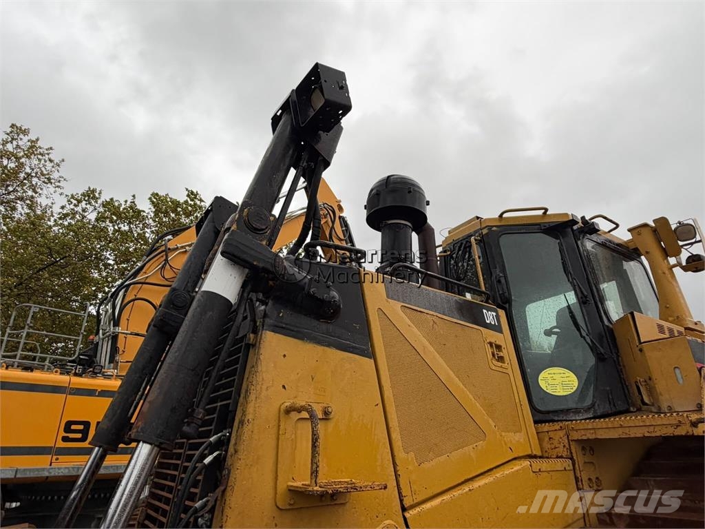 CAT D8T Bulldozers