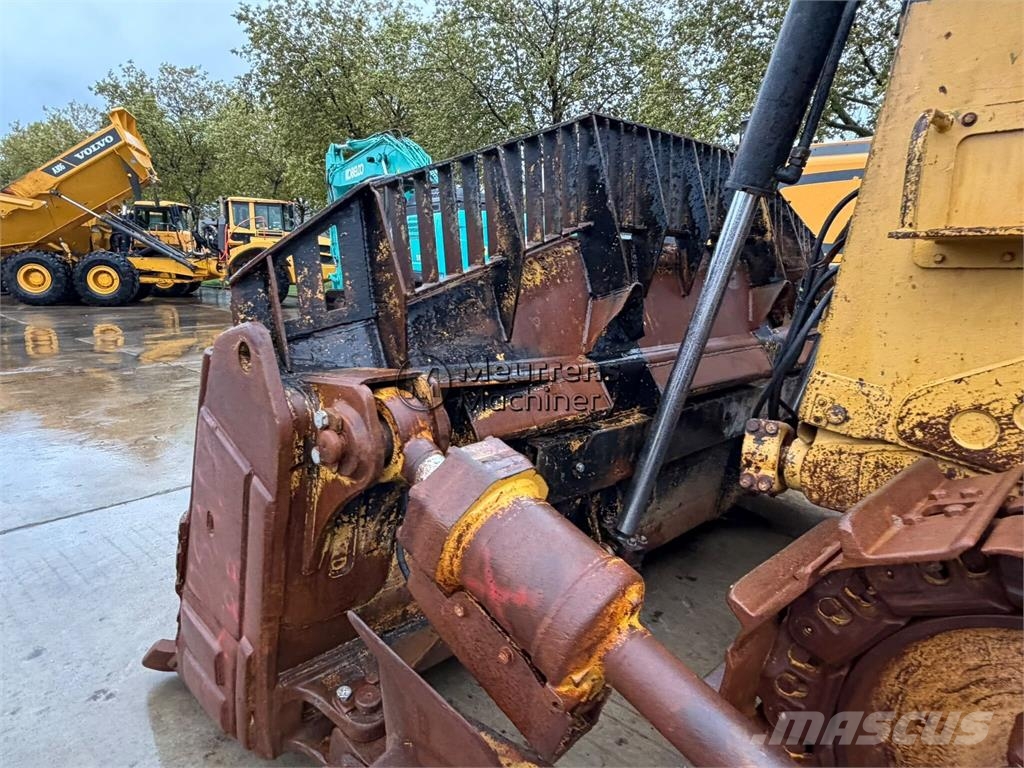 CAT D8T Bulldozers