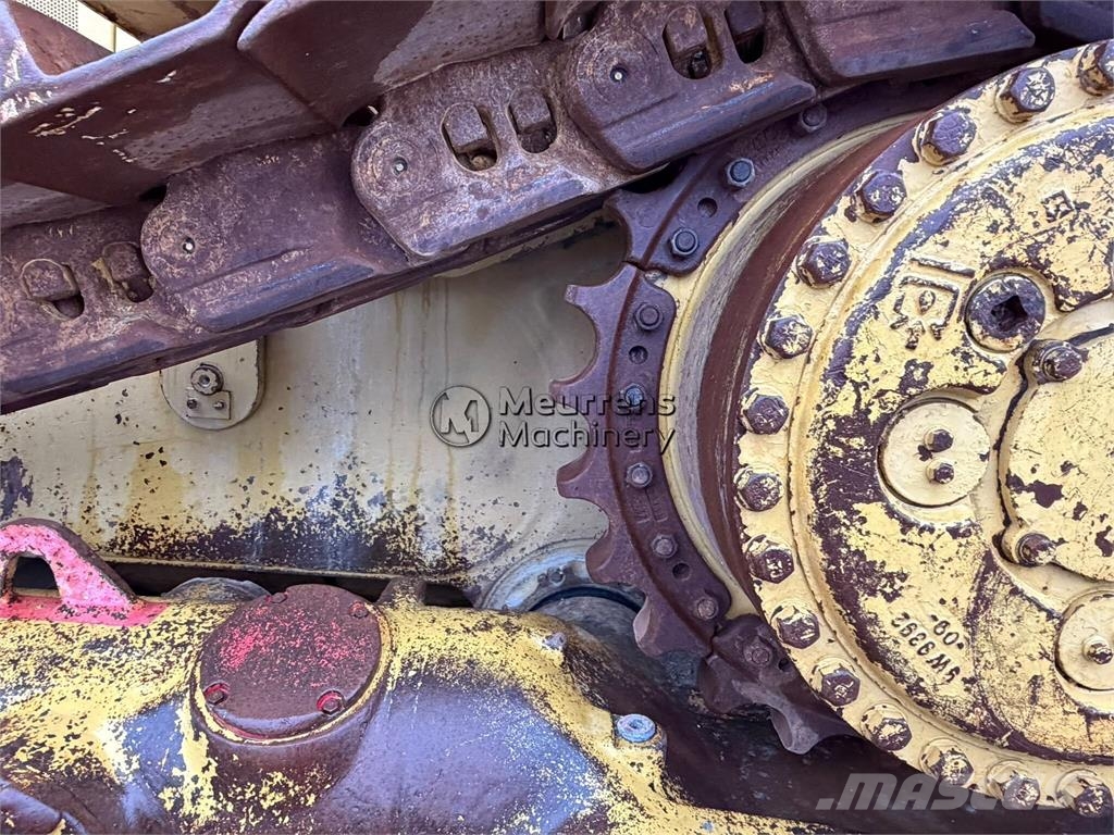 CAT D8T Bulldozers