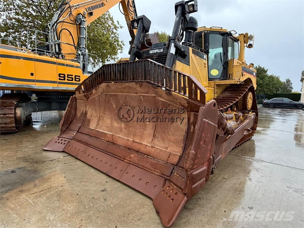 CAT D8T Bulldozers