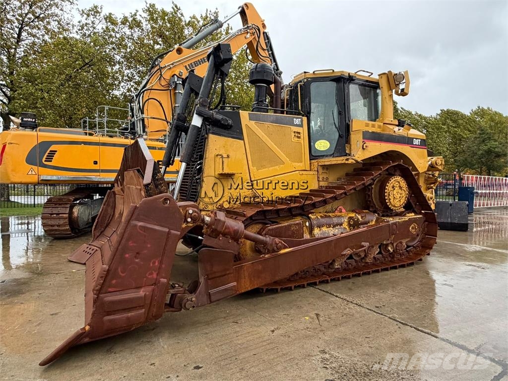 CAT D8T Bulldozers