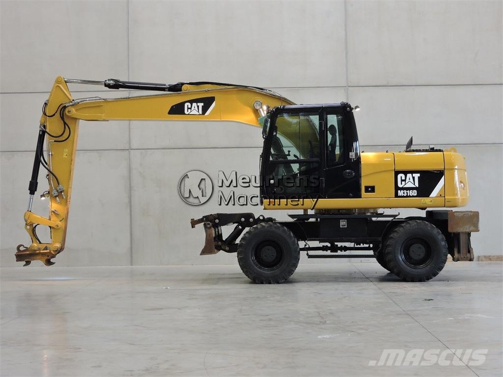 CAT M316D حفارات بعجل
