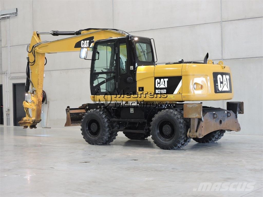 CAT M316D حفارات بعجل