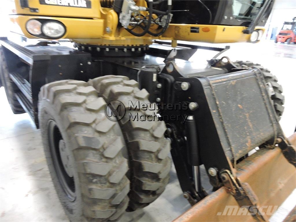 CAT M316D حفارات بعجل