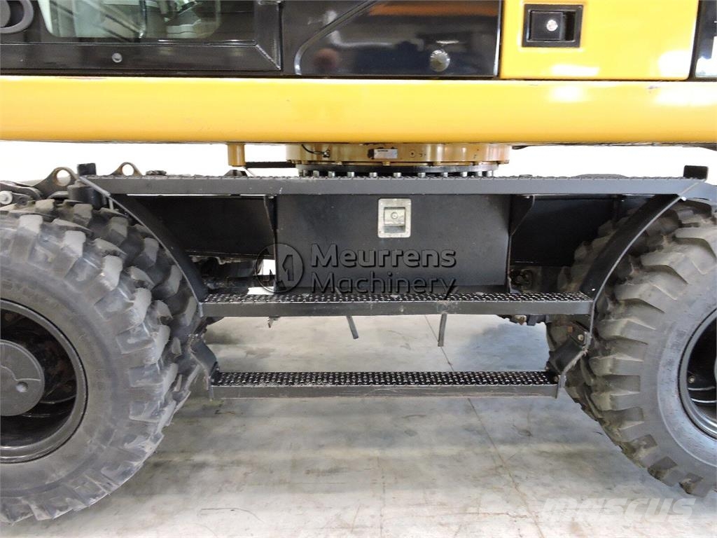 CAT M316D حفارات بعجل