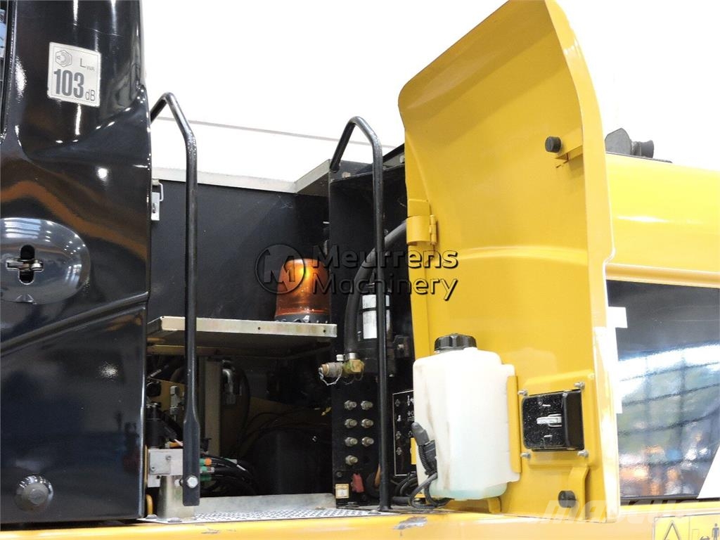 CAT M316D حفارات بعجل