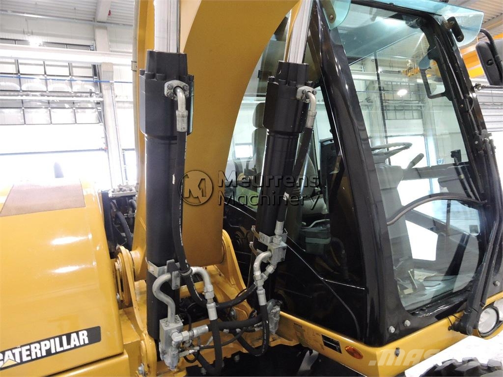 CAT M316D حفارات بعجل
