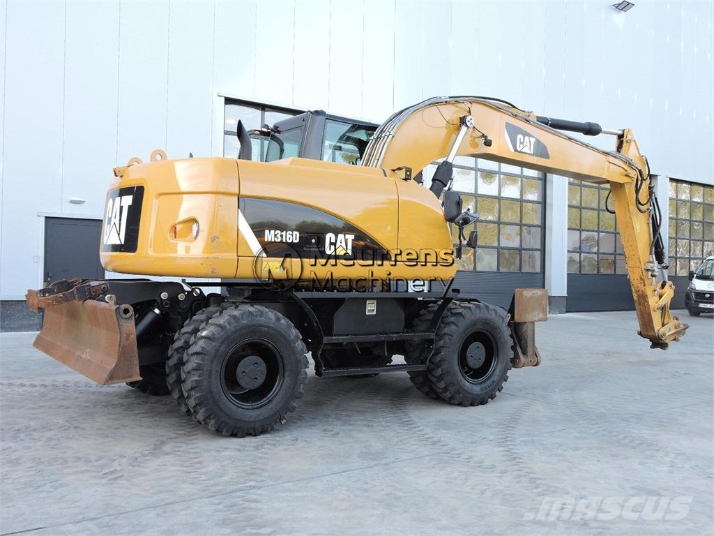 CAT M316D حفارات بعجل