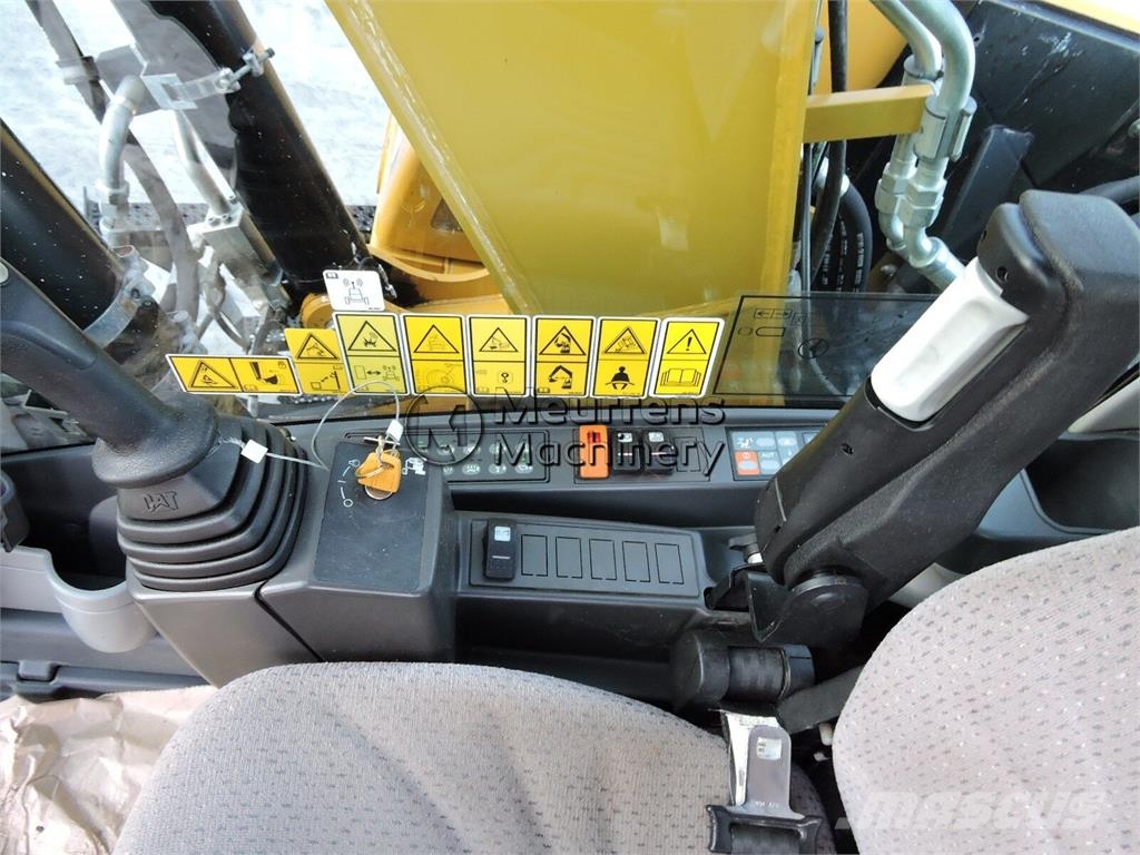 CAT M316D حفارات بعجل