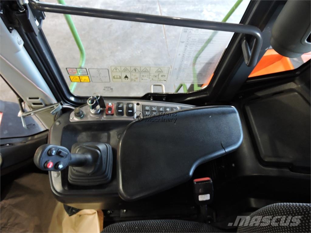 Doosan DL420 لوادر بعجل
