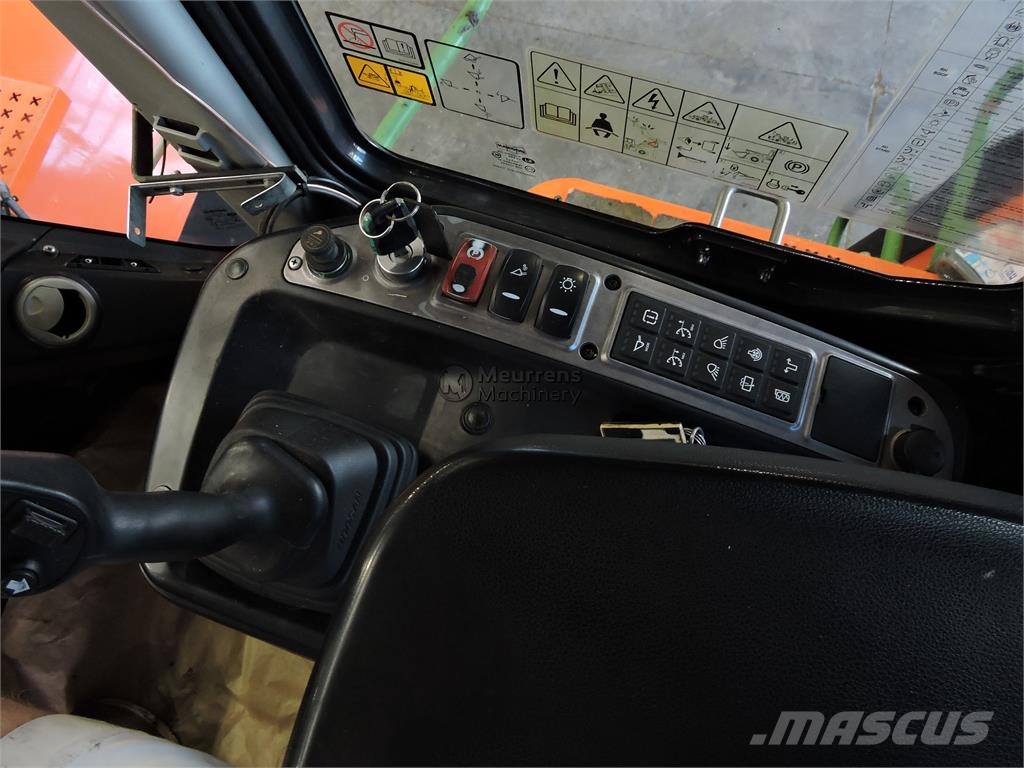 Doosan DL420 لوادر بعجل