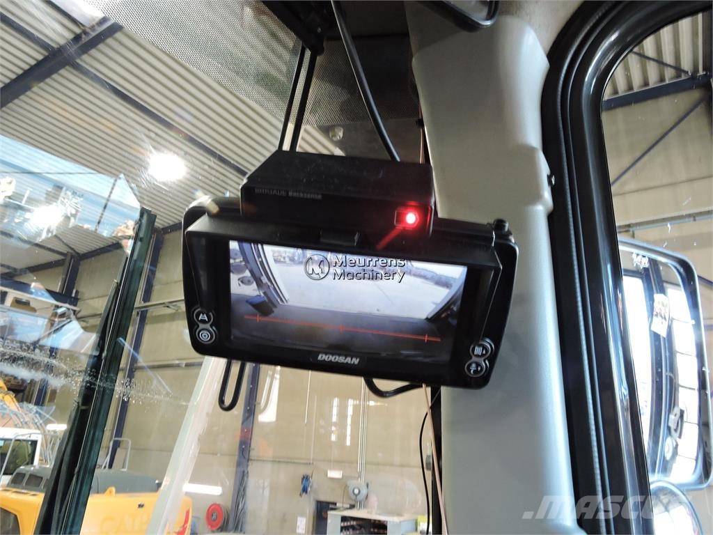 Doosan DL420 لوادر بعجل