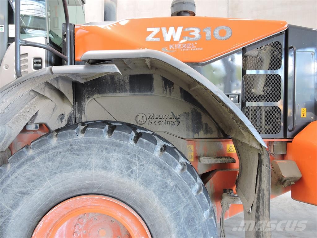Hitachi ZW310 لوادر بعجل