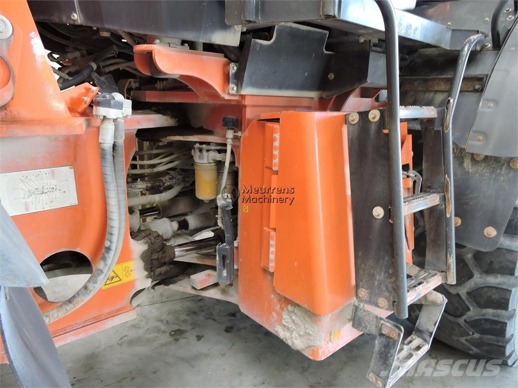 Hitachi ZW310 لوادر بعجل
